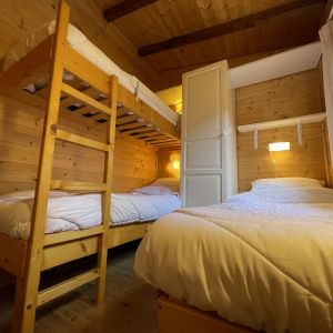 Kleine slaapkamer/Zweite Schlafzimmer